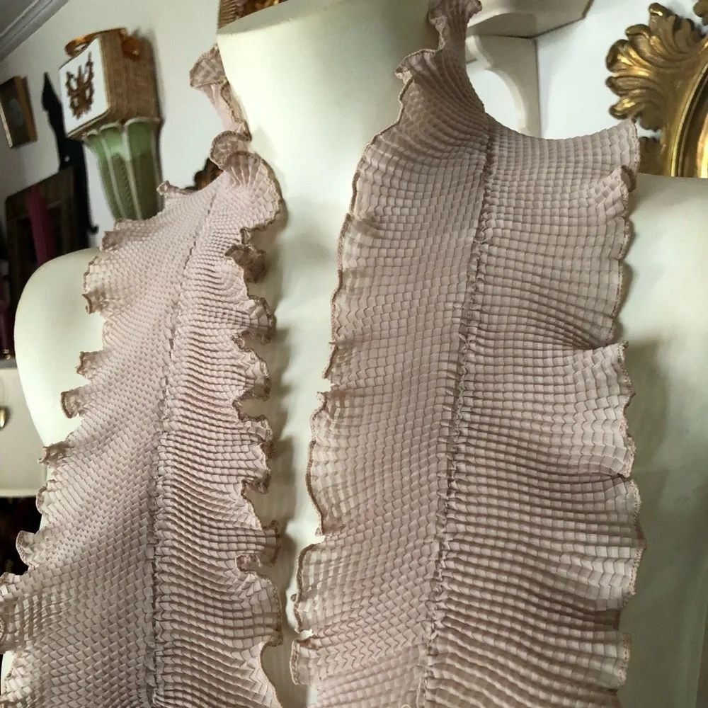 Vintage Beige Ruffle Scarf